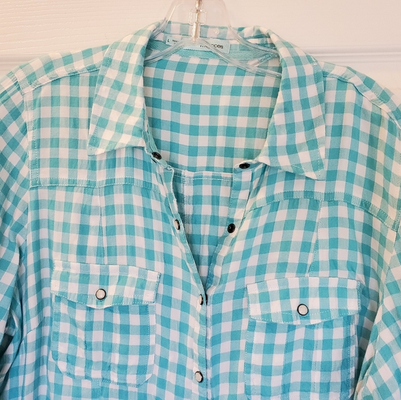 NWOT Maurices Blue & White Plaid Shirt - Picture 2 of 4